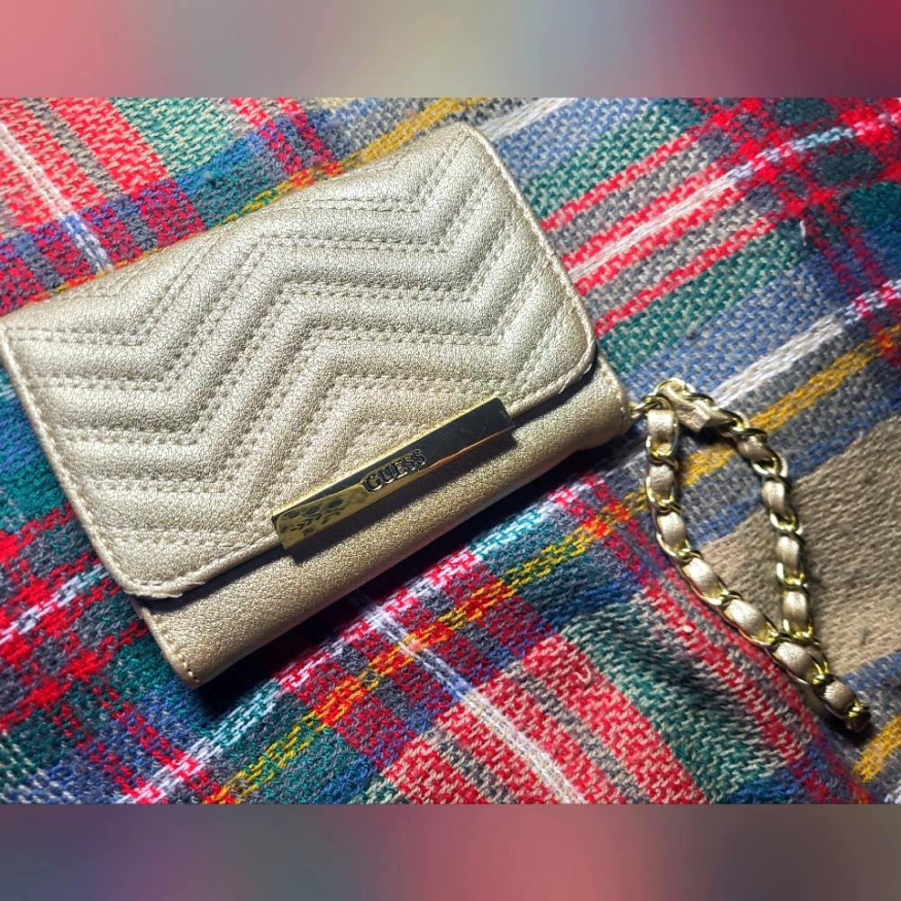 Guess Wristlet Wallet
